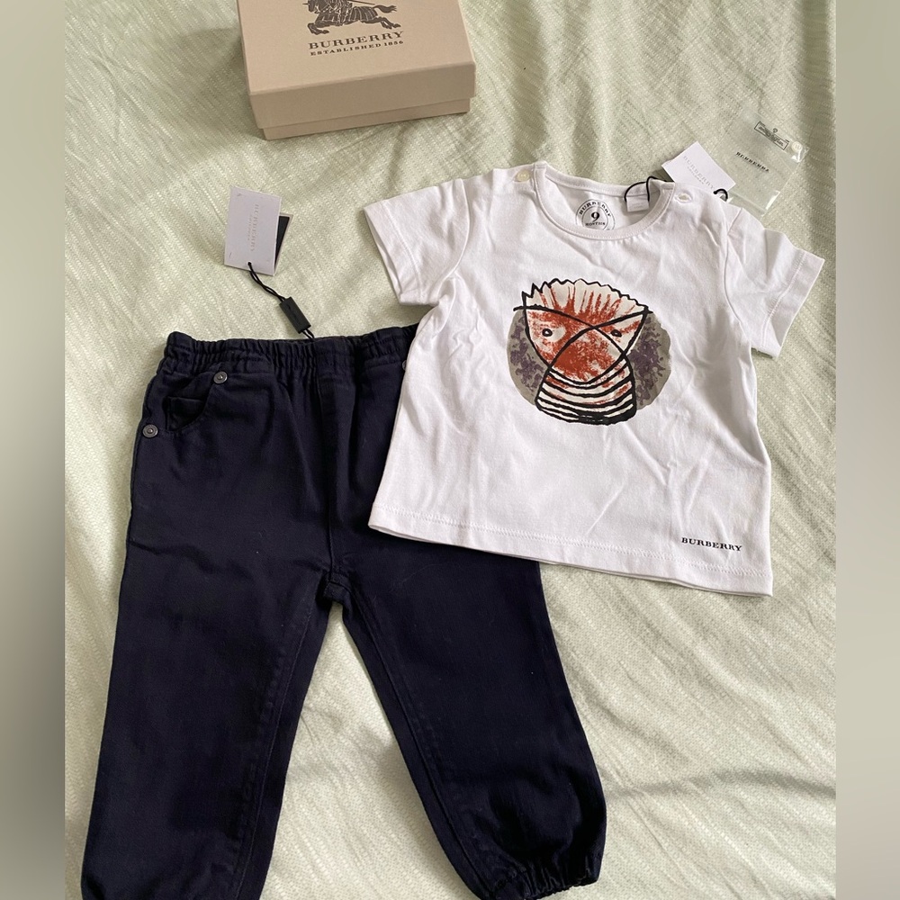 NWT Burberry baby 9M White Graphic Fish Tee with Black Elastic Pants set